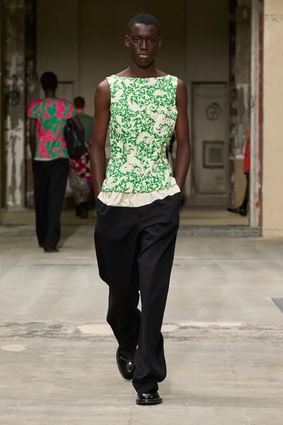 Look 49